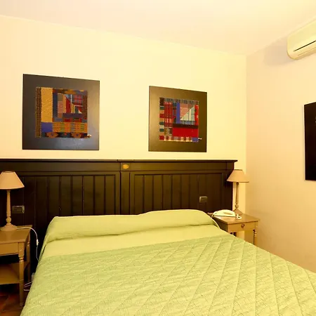 Locanda Stella D'oro Hotell 3*